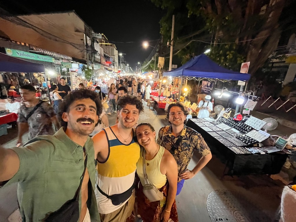 Exploring the largest night market in Thailand with my&nbsp;cousins